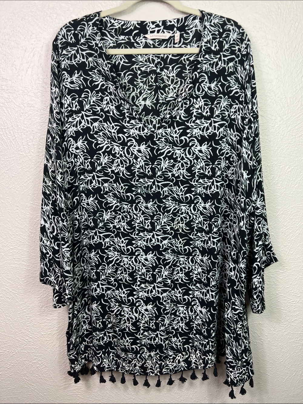 Soft Surroundings Black White 3/4 Sleeve Tassel Hem V-Neck Beach Coverup 2X